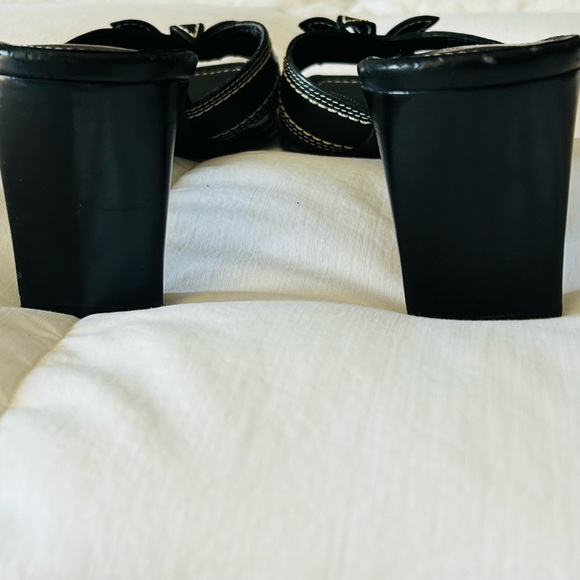 Franco Sarto black slider heel sandal with embroidered flower motif, size 8.5M - Picture 6 of 6